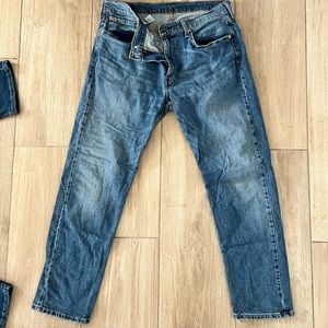Men’s. Levis 502. Size 36x32L. Like new!